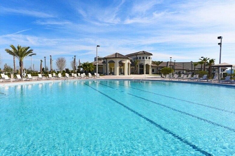 Spacious 8-bed Championsgate Resort Hm-1559pw