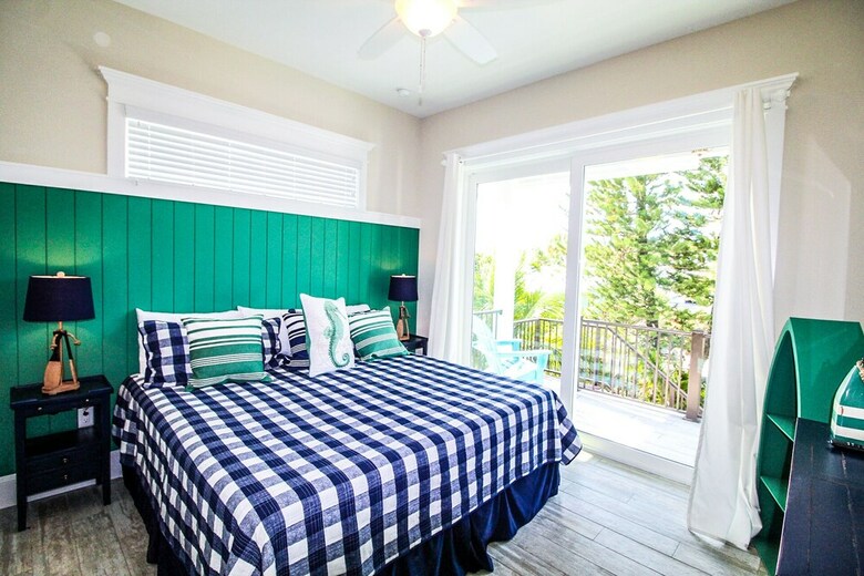 Portside Paradise