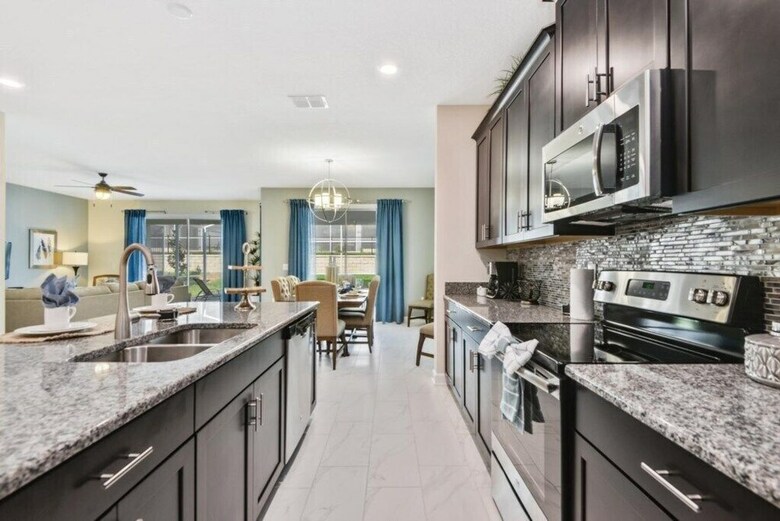 Champions Gate 1588 - Six Bedroom Pool Home