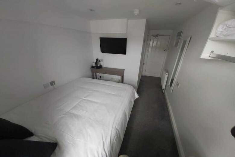 Oyo The Pier Hotel