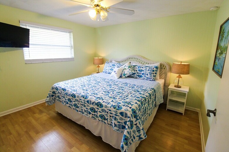 Sandy Toes And Feet Retreat