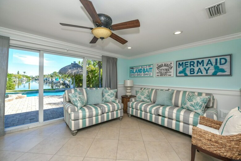 Tortuga Bay