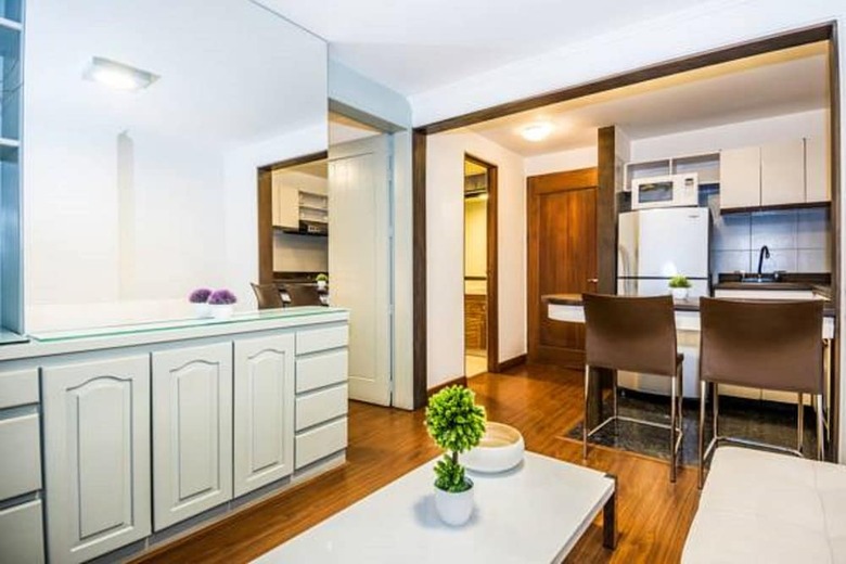 Aparthotel Lloyd's Apartasuites Parque 93