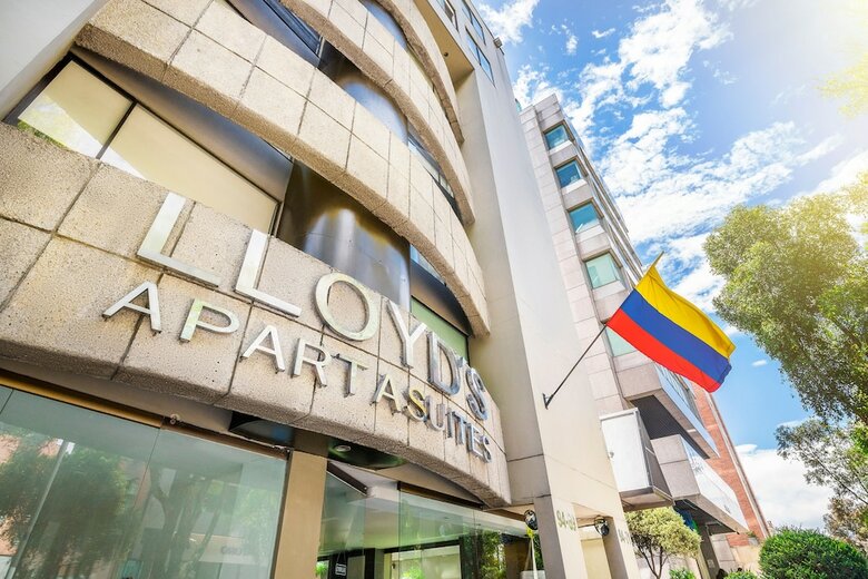 Aparthotel Lloyd's Apartasuites Parque 93