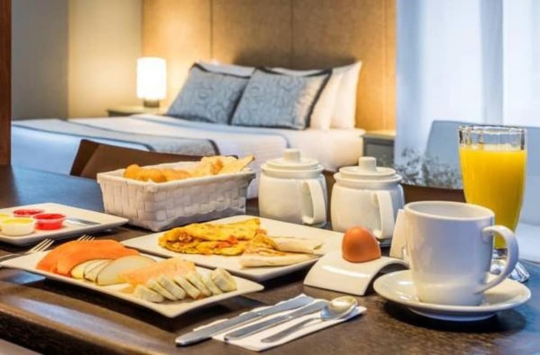Aparthotel Lloyd's Apartasuites Parque 93
