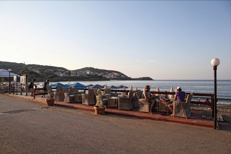 Niriides Beach Hotel