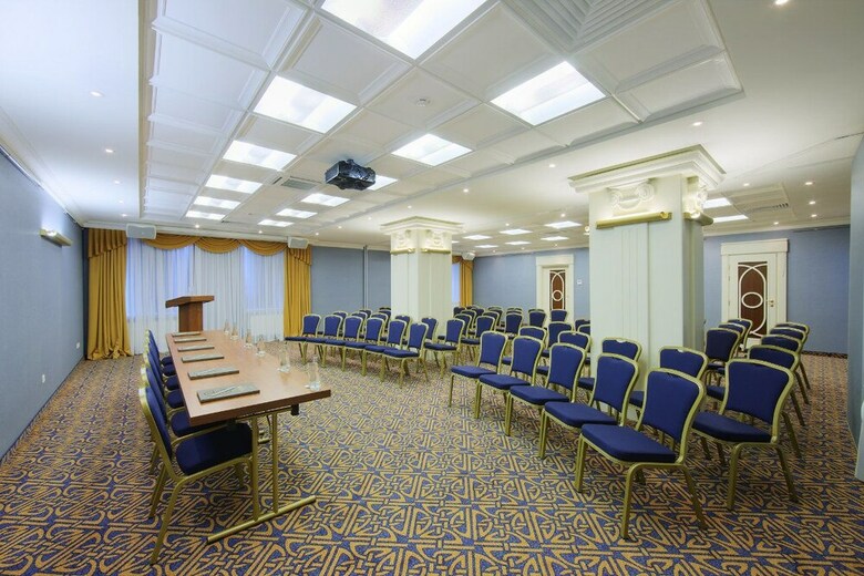Hotel Dvor Podznoeva
