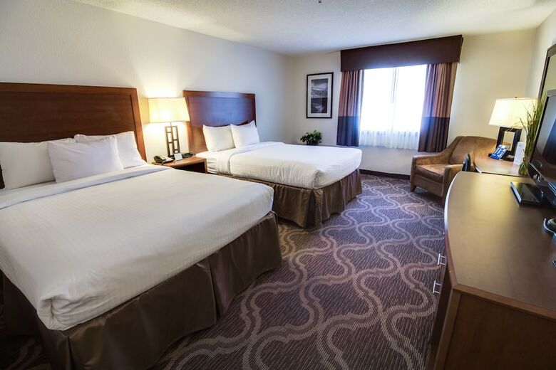 Hotel Ashmore Inn And Suites