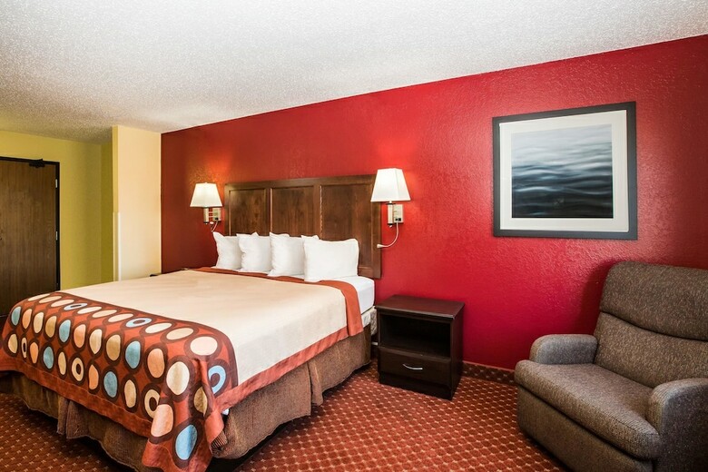 Hotel Baymont By Wyndham Cedar Rapids
