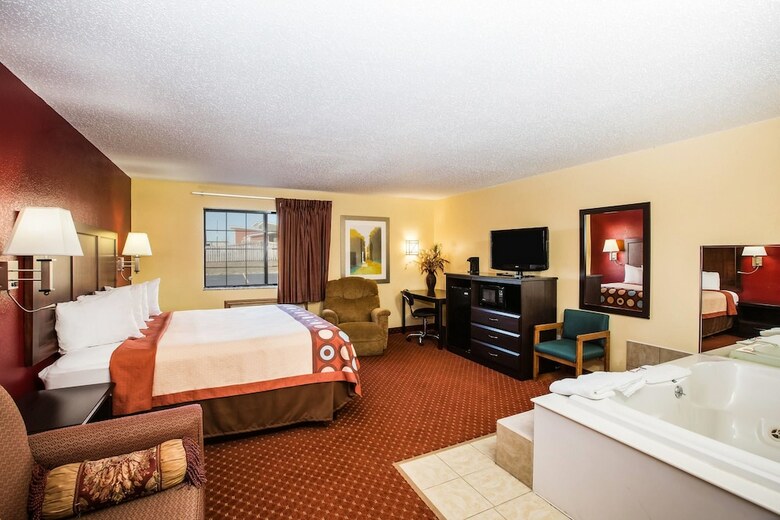 Hotel Baymont By Wyndham Cedar Rapids