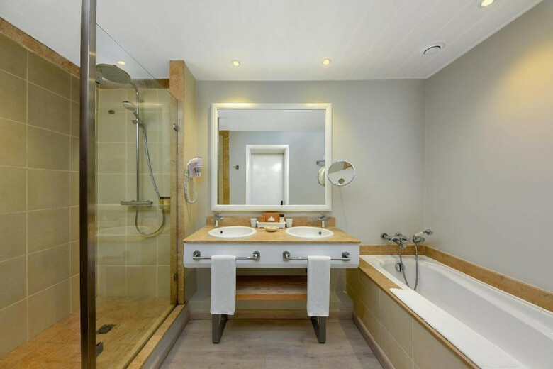Hotel Mauricia Beachcomber Resort & Spa