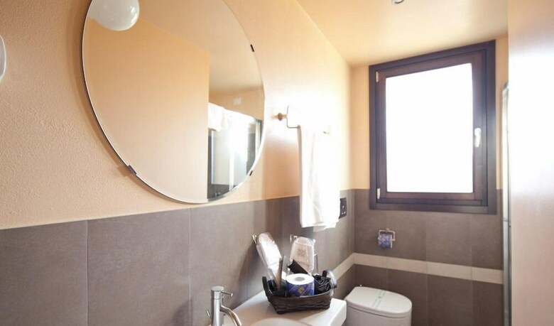 Honey Rooms