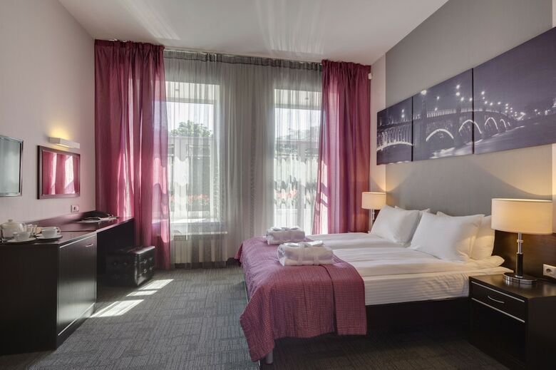 Mary Hotel