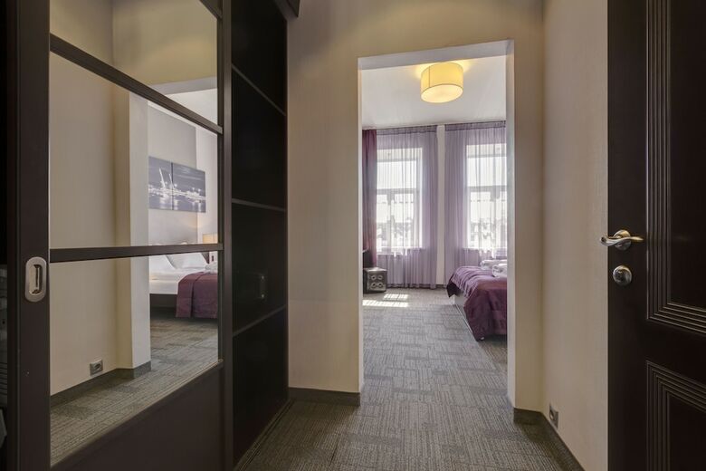 Mary Hotel