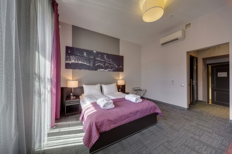 Mary Hotel