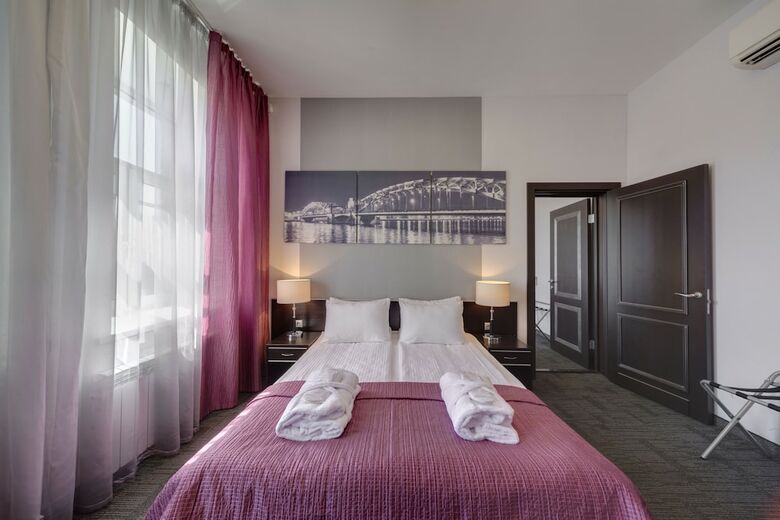 Mary Hotel