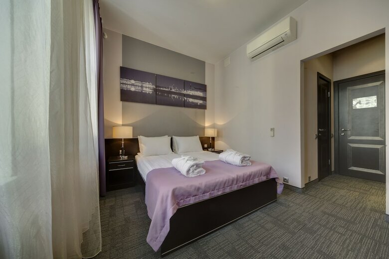 Mary Hotel