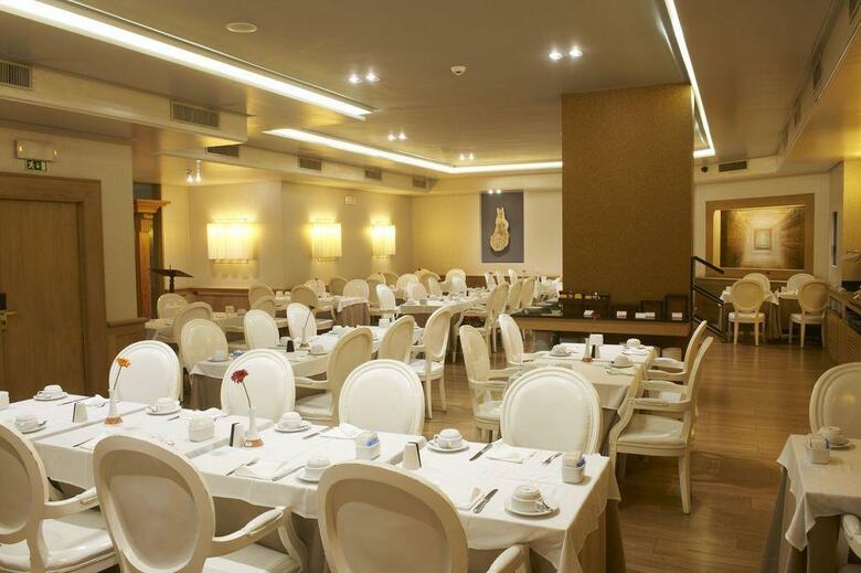 Hotel Real Parque