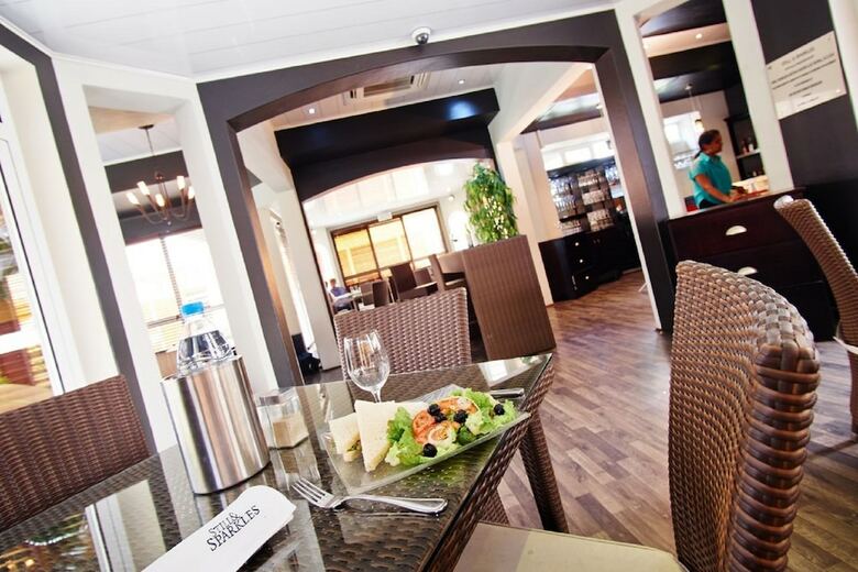 Gold Crest Hotel