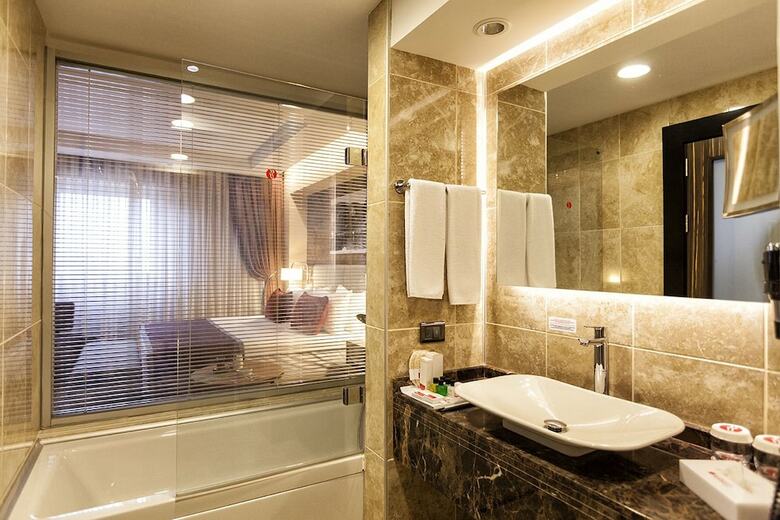 Hotel Ramada Plaza By Wyndham Izmit
