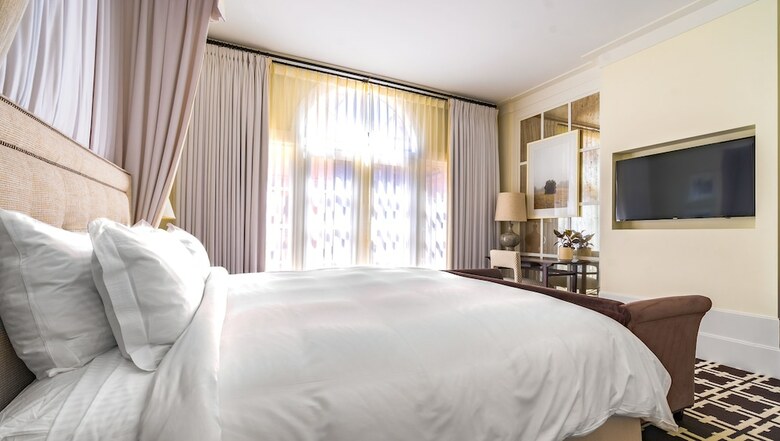 Garden Court Hotel