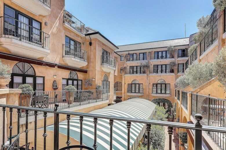 Garden Court Hotel