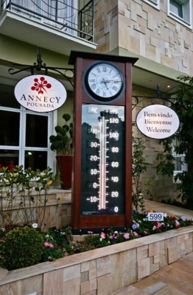 Hotel Annecy Pousada