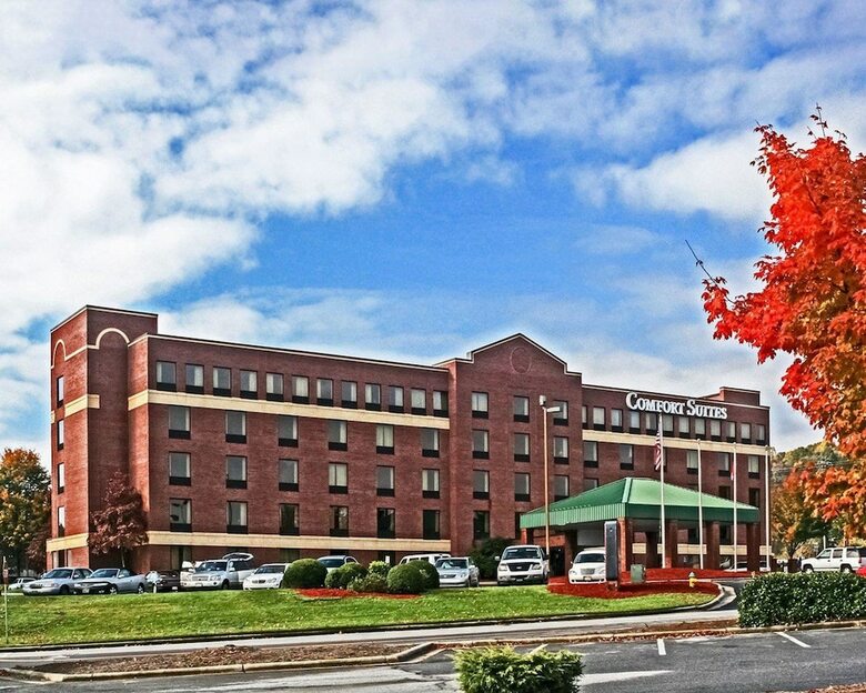 Hotel Comfort Suites Outlet Center