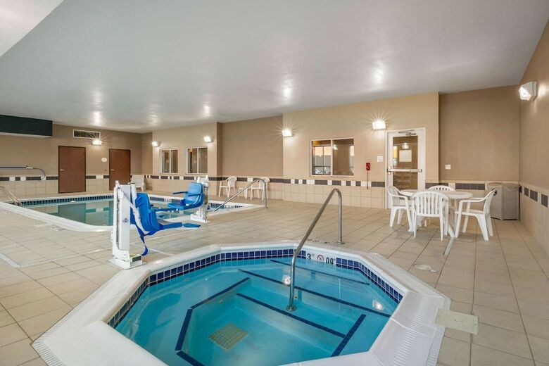 Hotel Comfort Inn & Suites Marion I-57