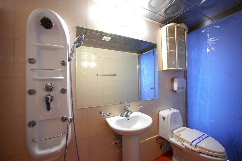 Hotel New World