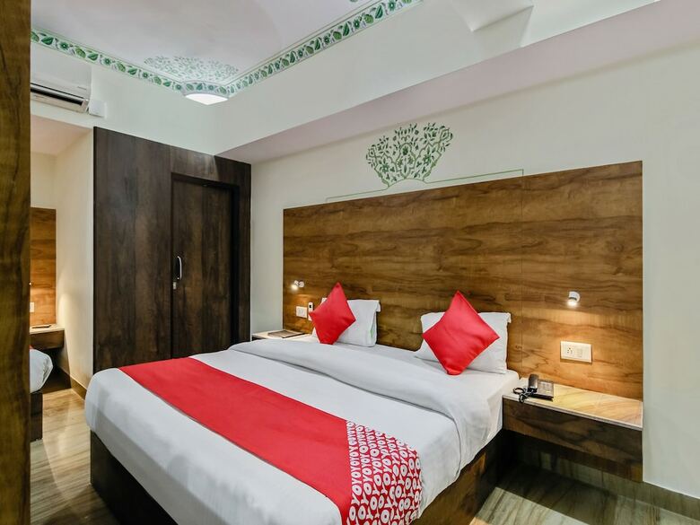 Hotel Arco Palace