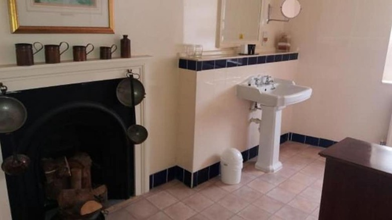 The Mitre Hotel Hampton Court