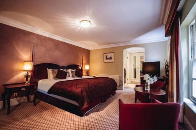 The Mitre Hotel Hampton Court
