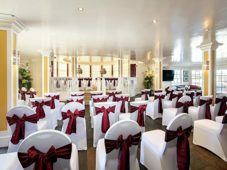 The Mitre Hotel Hampton Court