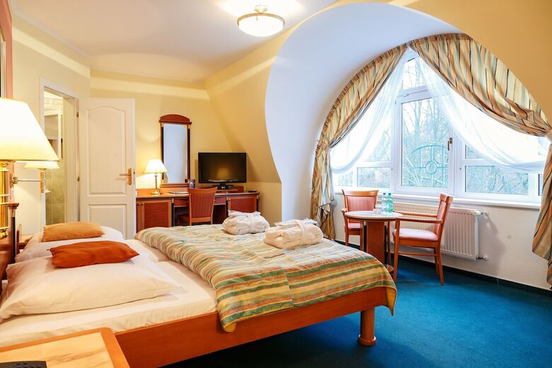 Villa Savoy Spa Park Hotel