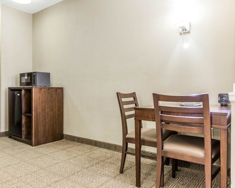 Hotel Comfort Suites At Isle Of Palms Connector