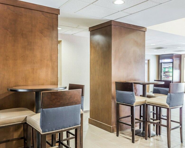 Hotel Comfort Suites At Isle Of Palms Connector