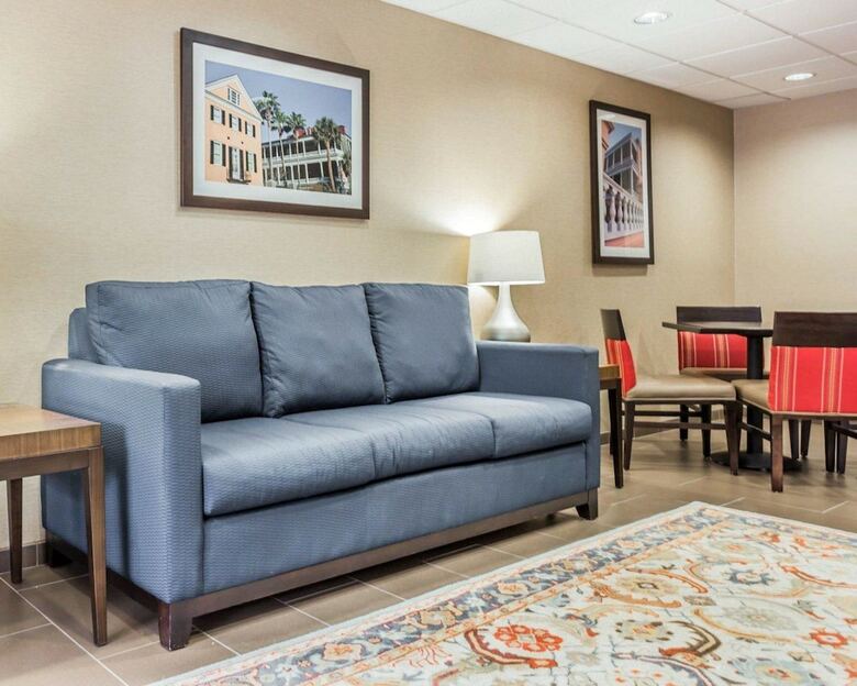 Hotel Comfort Suites At Isle Of Palms Connector