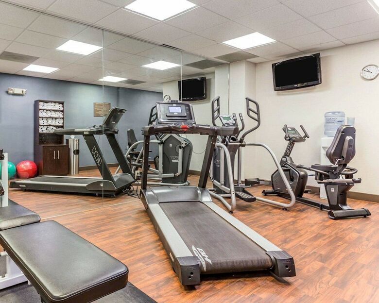 Hotel Comfort Suites At Isle Of Palms Connector