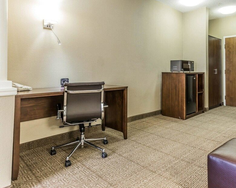 Hotel Comfort Suites At Isle Of Palms Connector