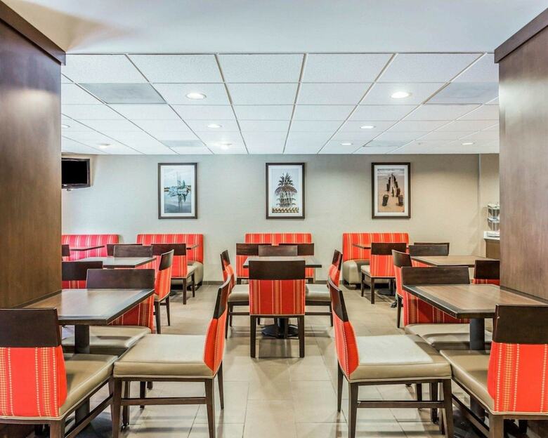 Hotel Comfort Suites At Isle Of Palms Connector
