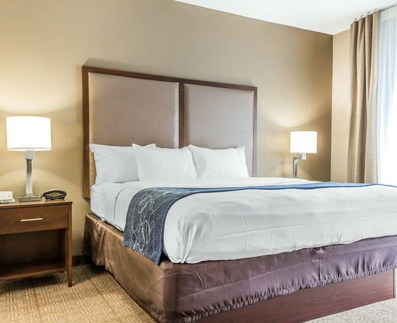 Hotel Comfort Suites At Isle Of Palms Connector