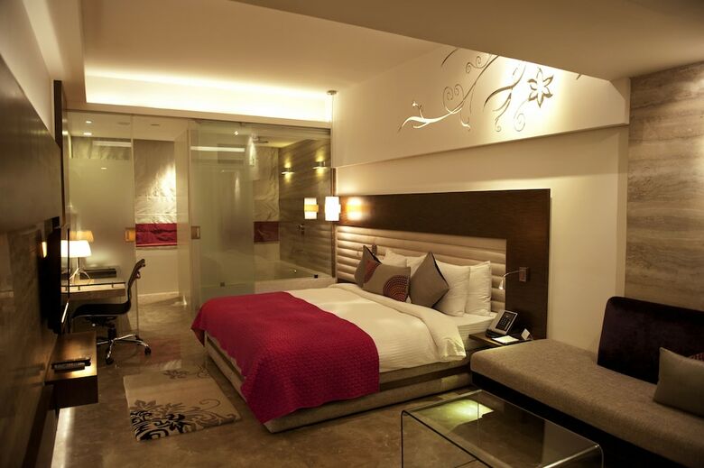 Maya Hotel