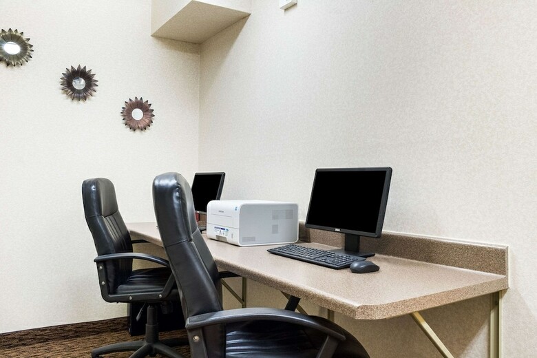 Hotel Comfort Inn And Suites Custer
