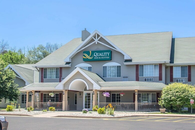 Hotel Quality Inn & Suites