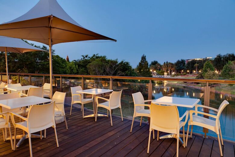 Protea Hotel By Marriott Roodepoort