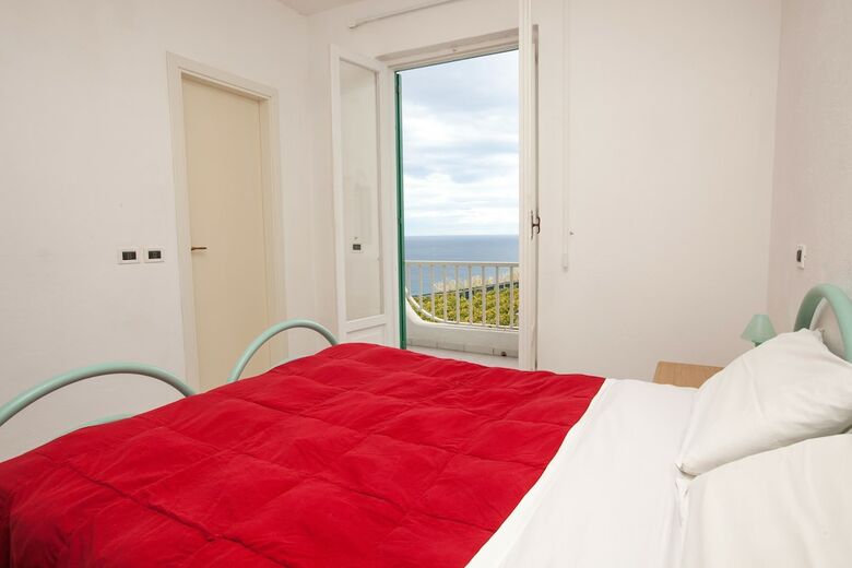 Hostal Paradise Beach Hostel