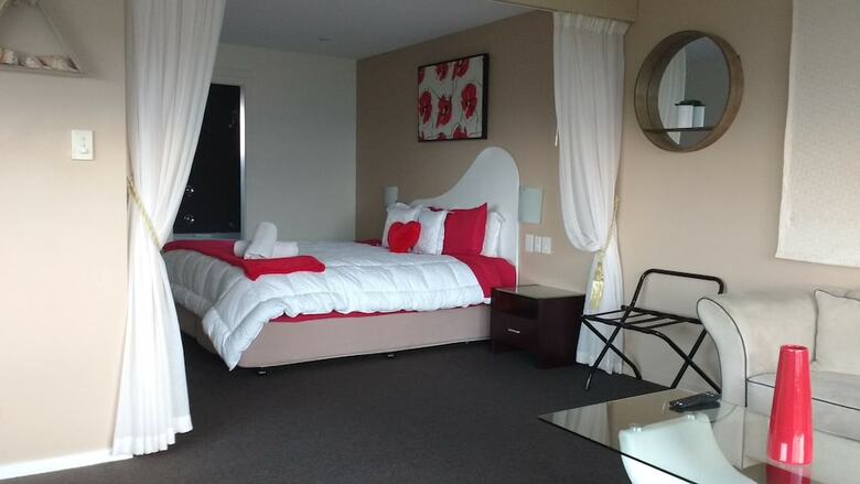 Motel Diamond Island Resort & Bicheno Penguin Show