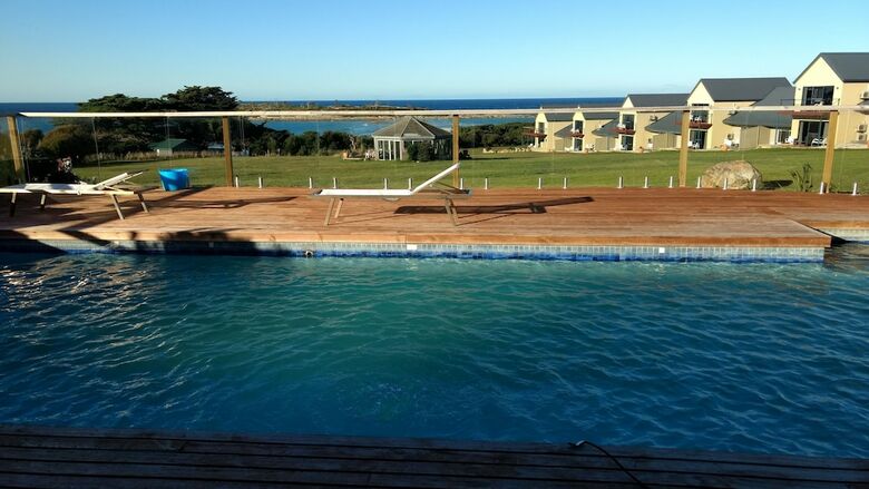 Motel Diamond Island Resort & Bicheno Penguin Show