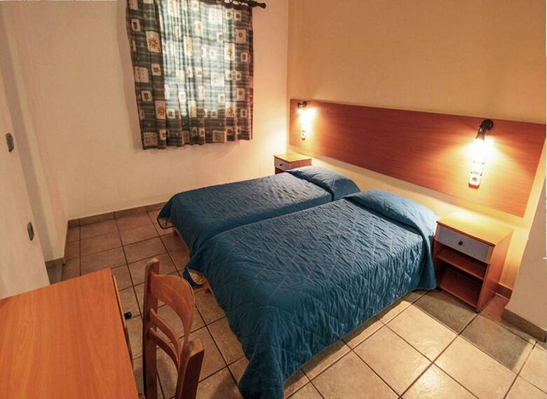 Nireas Studios & Apartments